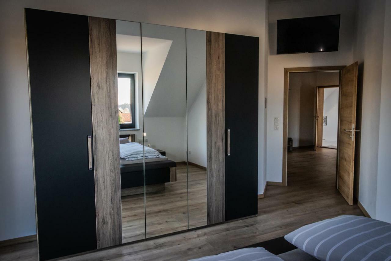 Landhaus Ferienwohnungen Mit Pool Und Wellness Neukirchen-Balbini Экстерьер фото